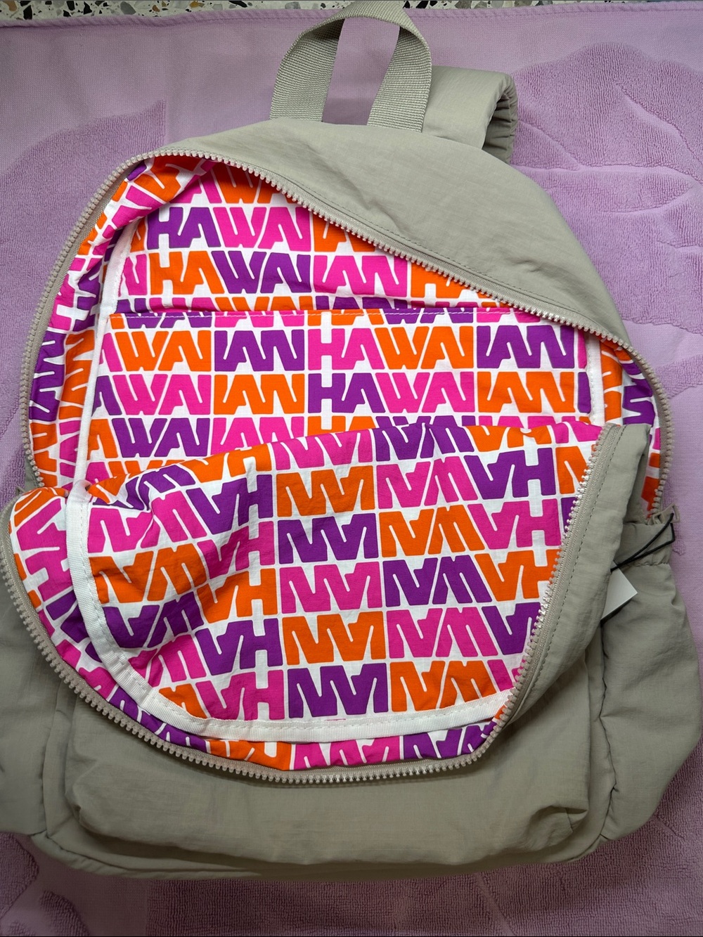ALOHA Collection Hawaiian Airlines Backpack - Picture 2 of 5